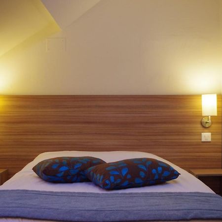 Logis Hotel Le Chene Vert سافيناي المظهر الخارجي الصورة