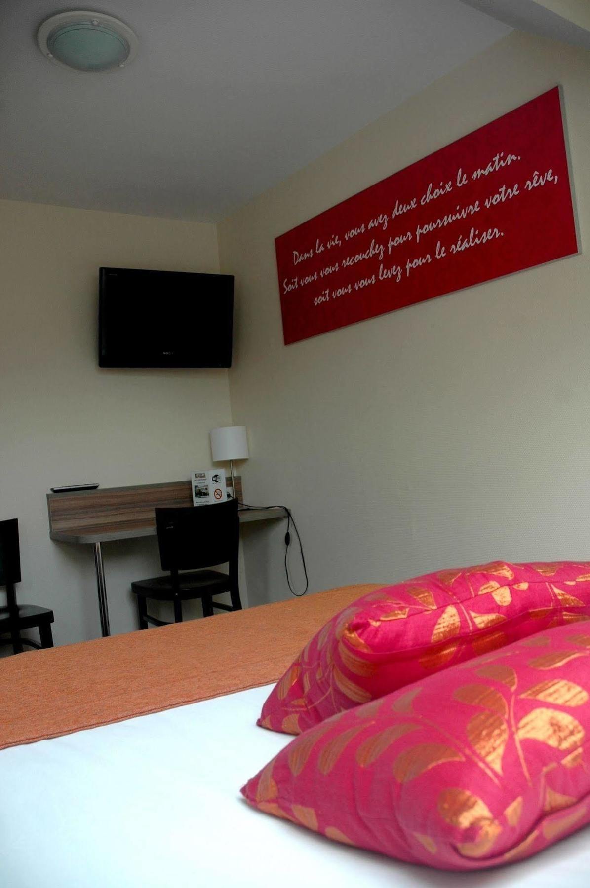 Logis Hotel Le Chene Vert سافيناي المظهر الخارجي الصورة